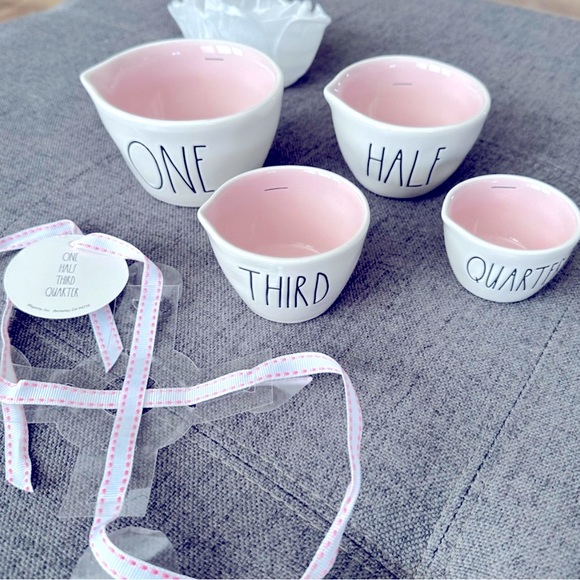 Rae Dunn Measuring Cups Pink Inside - Picture 3 of 3